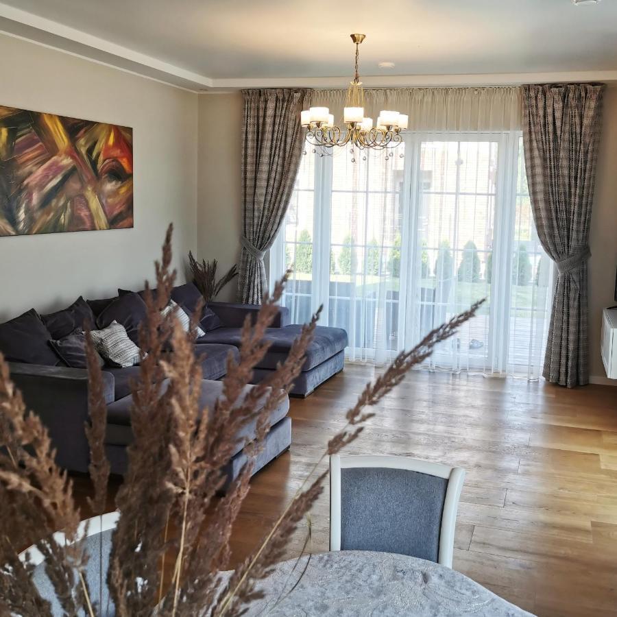 Melnrage Beach Cozy Apartments & Terrace - Pine View Sea Entry Клайпеда Екстериор снимка