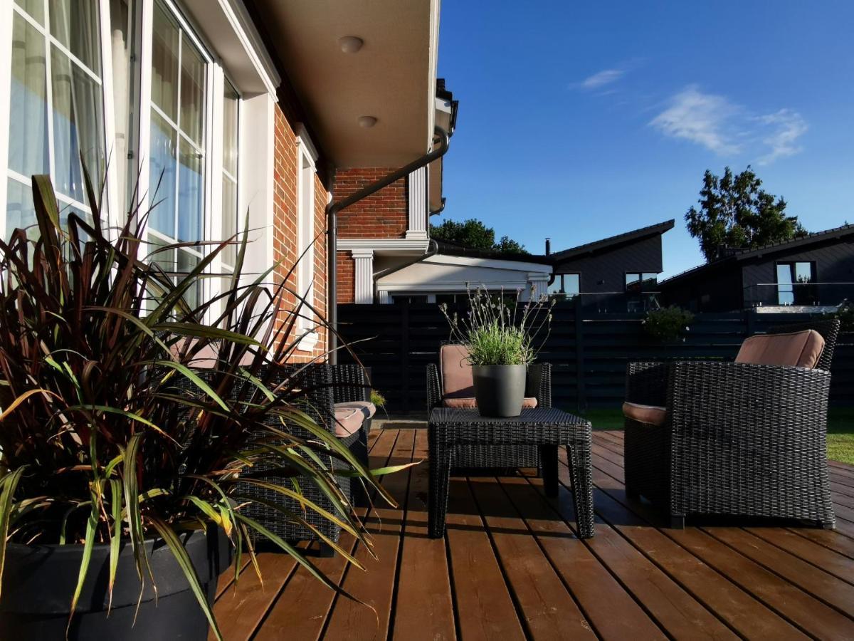 Melnrage Beach Cozy Apartments & Terrace - Pine View Sea Entry Клайпеда Екстериор снимка